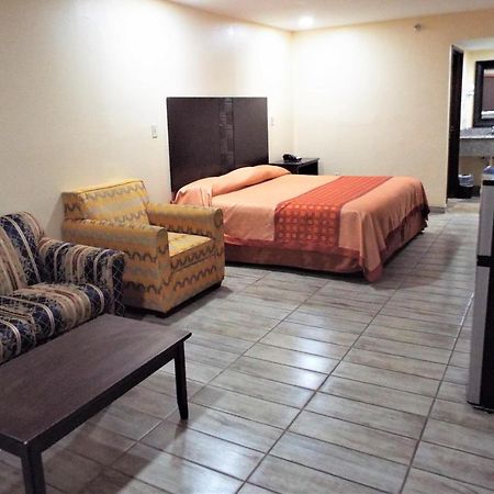 Texas Inn Харлинген Екстериор снимка