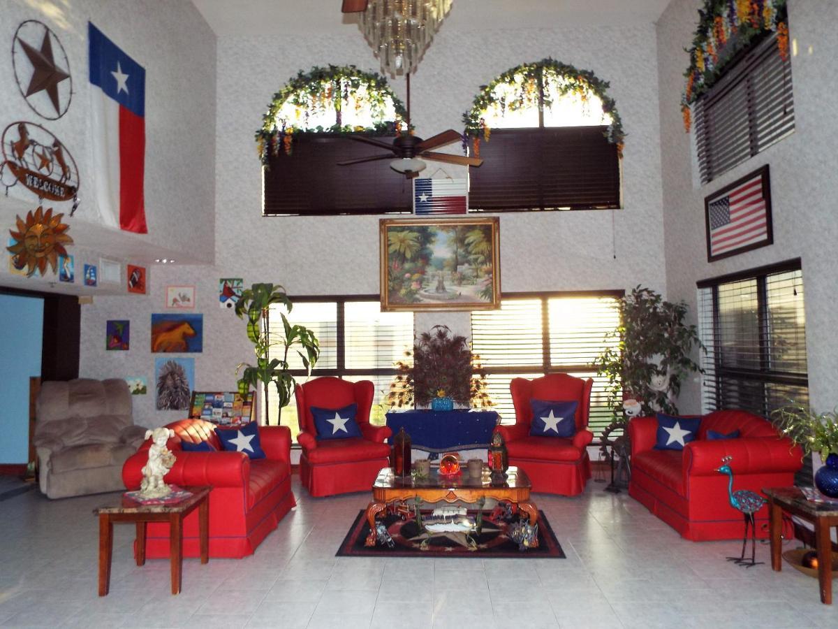 Texas Inn Харлинген Екстериор снимка